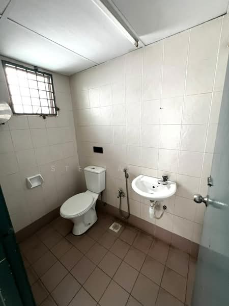 Shop / Office for Rent in Bandar Parklands (Klang) - Stella Sit - Bathroom - PropertyGuru.com.my