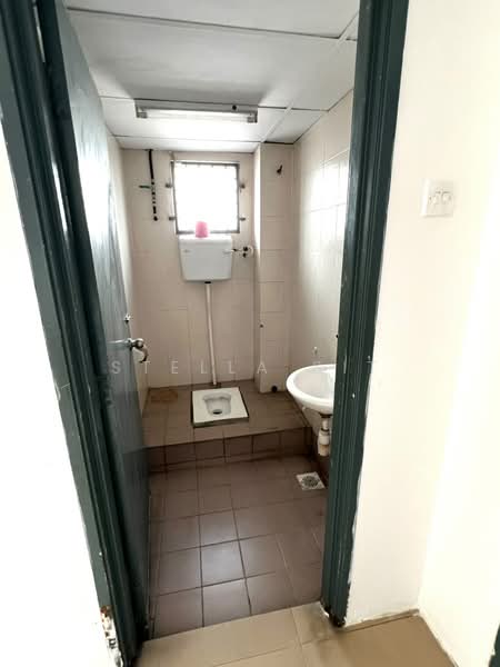 Shop / Office for Rent in Bandar Parklands (Klang) - Stella Sit - Bathroom - PropertyGuru.com.my