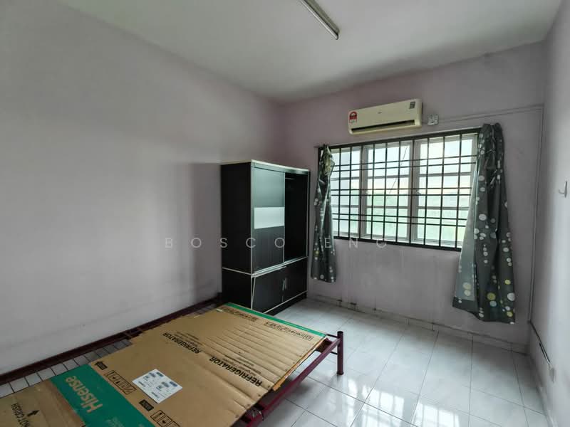 Pangsapuri untuk Disewa di Idaman Senibong - Bosco Eng - Bedroom - PropertyGuru.com.my