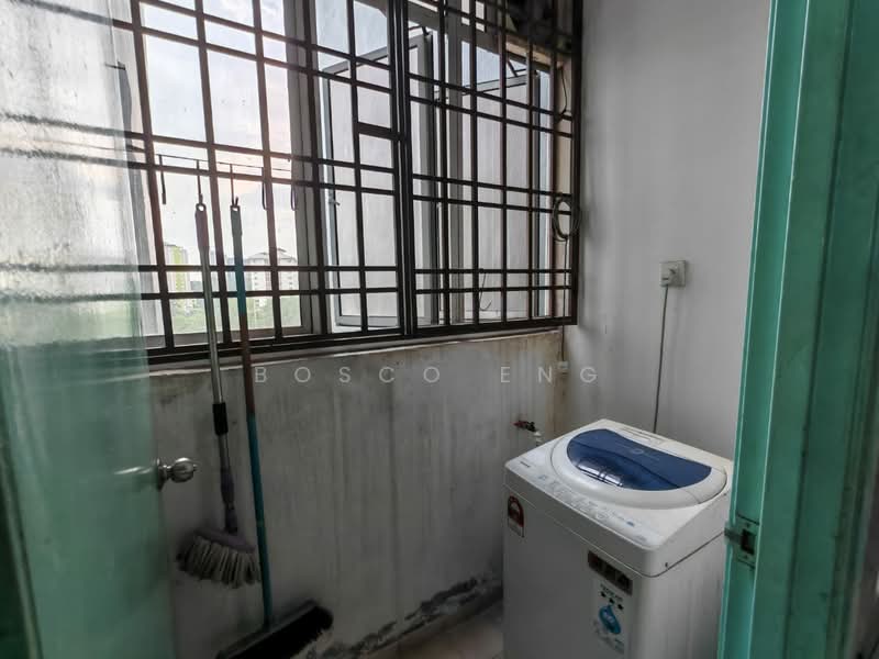 Pangsapuri untuk Disewa di Idaman Senibong - Bosco Eng - Balcony - PropertyGuru.com.my