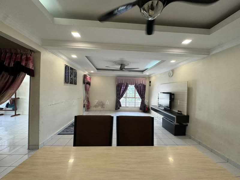 Apartment for Sale at Pangsapuri Mawar Sari - Izzaza Izzati - Living Room - PropertyGuru.com.my