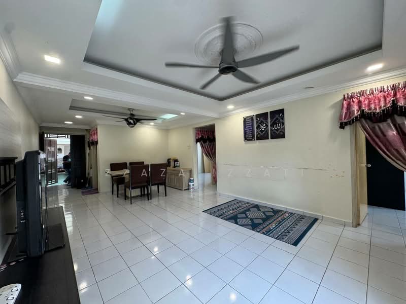Apartment for Sale at Pangsapuri Mawar Sari - Izzaza Izzati - Living Room - PropertyGuru.com.my