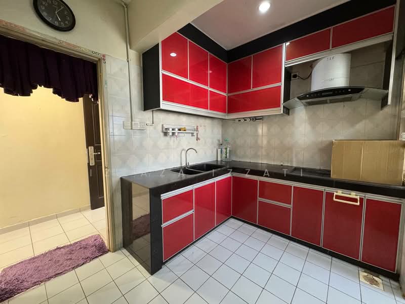 Apartment for Sale at Pangsapuri Mawar Sari - Izzaza Izzati - Kitchen - PropertyGuru.com.my