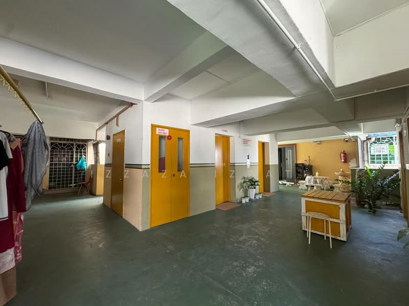 Apartment for Sale at Pangsapuri Mawar Sari - Izzaza Izzati - Entrance - PropertyGuru.com.my