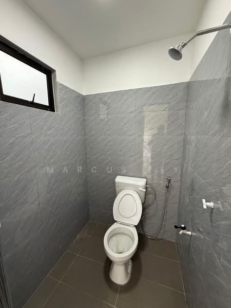 2-storey Terraced House for Sale in Bandar Selesa Jaya (Skudai) - Marcus Tey - Bathroom - PropertyGuru.com.my