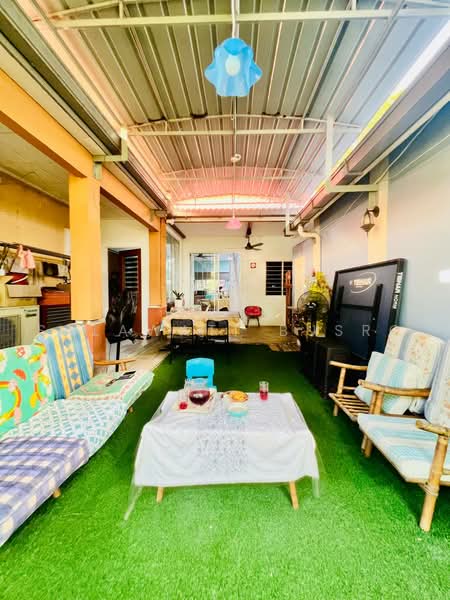 Rumah Teres 2-Tingkat untuk Dijual di Subang Jaya (Selangor) - Salawati Busro - Living Room - PropertyGuru.com.my