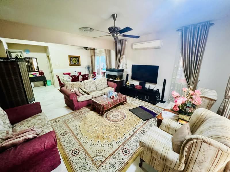 Rumah Teres 2-Tingkat untuk Dijual di Subang Jaya (Selangor) - Salawati Busro - Living Room - PropertyGuru.com.my