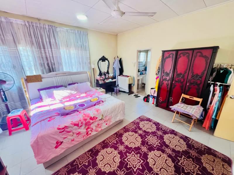Rumah Teres 2-Tingkat untuk Dijual di Subang Jaya (Selangor) - Salawati Busro - Bedroom - PropertyGuru.com.my