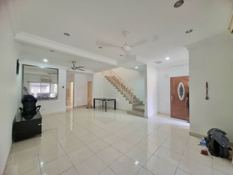 Rumah Teres 2-Tingkat untuk Disewa di Desa Coalfields (Sungai Buloh) - Azri Zabidin - Living Room - PropertyGuru.com.my