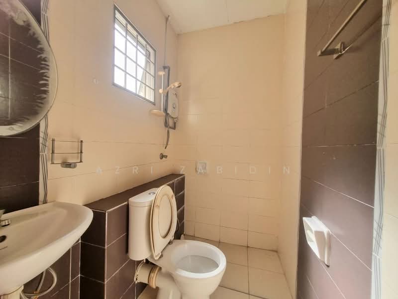 Rumah Teres 2-Tingkat untuk Disewa di Desa Coalfields (Sungai Buloh) - Azri Zabidin - Bathroom - PropertyGuru.com.my