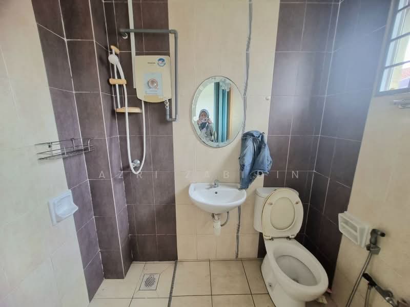 Rumah Teres 2-Tingkat untuk Disewa di Desa Coalfields (Sungai Buloh) - Azri Zabidin - Bathroom - PropertyGuru.com.my