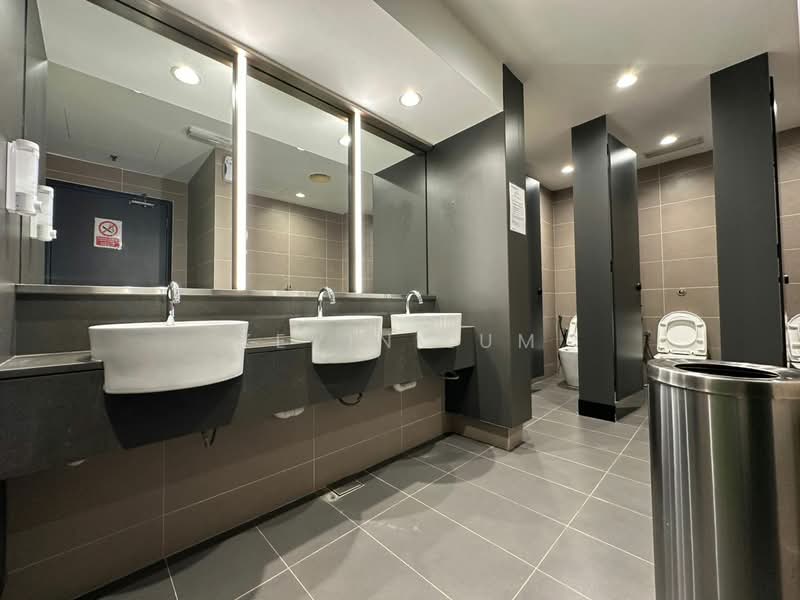 Office for Rent in KLCC (KL City Centre) - Kevin Lum - Bathroom - PropertyGuru.com.my