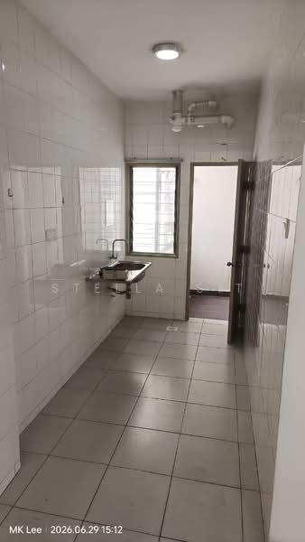 Pangsapuri untuk Disewa di Pangsapuri Akasia (Bandar Botanic) - Stella Sit - Kitchen - PropertyGuru.com.my