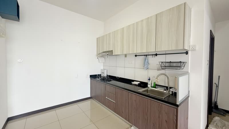 Service Residence for Sale at Molek Regency - Janice . - PropertyGuru.com.my