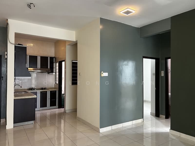 Kediaman Servis untuk Dijual di Serviced Residence @ Casa Tiara - Kok Leong Chan - Kitchen - PropertyGuru.com.my