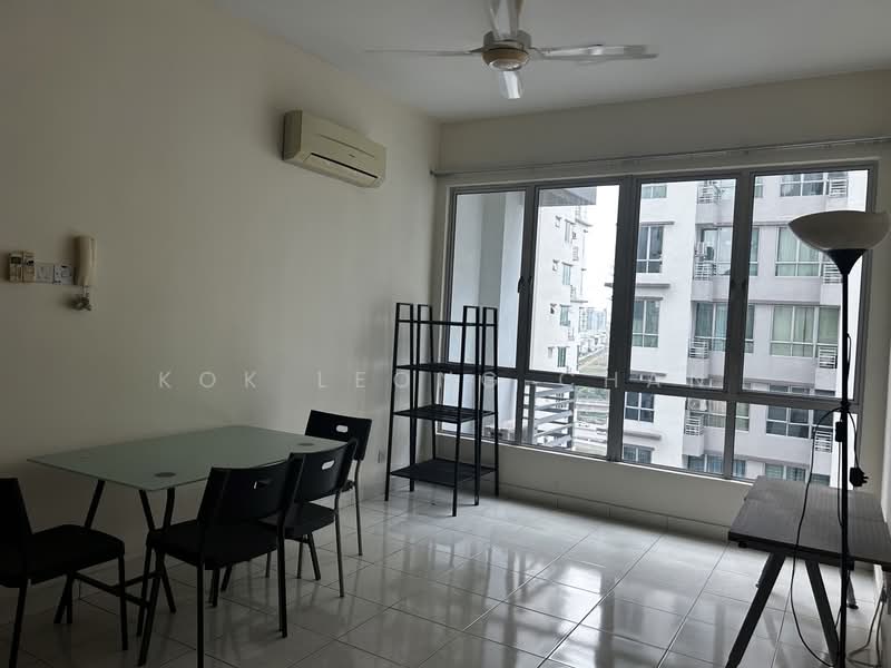 Kediaman Servis untuk Dijual di Serviced Residence @ Casa Tiara - Kok Leong Chan - Dining Room - PropertyGuru.com.my