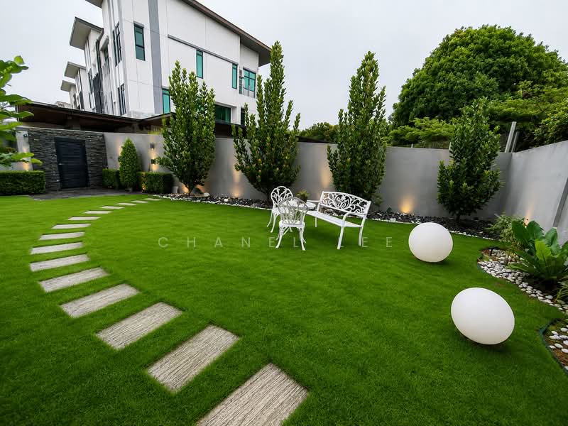Semi-Detached House for Sale in Sungai Buloh (Selangor) - Chanel Lee - Garden - PropertyGuru.com.my