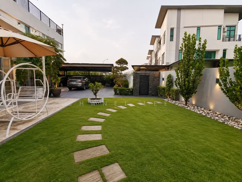 Semi-Detached House for Sale in Sungai Buloh (Selangor) - Chanel Lee - Exterior - PropertyGuru.com.my