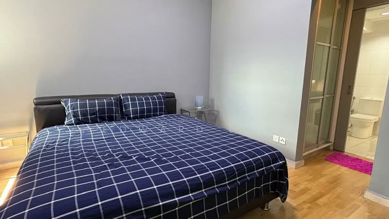 Kediaman Servis untuk Dijual di Solaris Dutamas - Edward Low - Bedroom - PropertyGuru.com.my