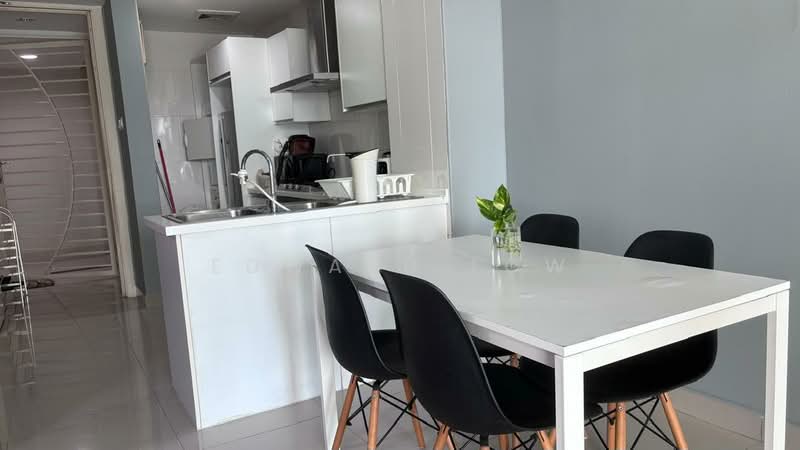 Kediaman Servis untuk Dijual di Solaris Dutamas - Edward Low - Kitchen - PropertyGuru.com.my