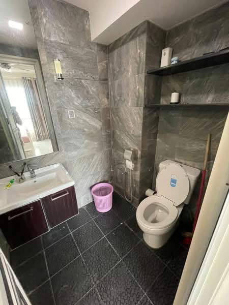 Pangsapuri untuk Disewa di Central Garden - Lilly . - Bathroom - PropertyGuru.com.my