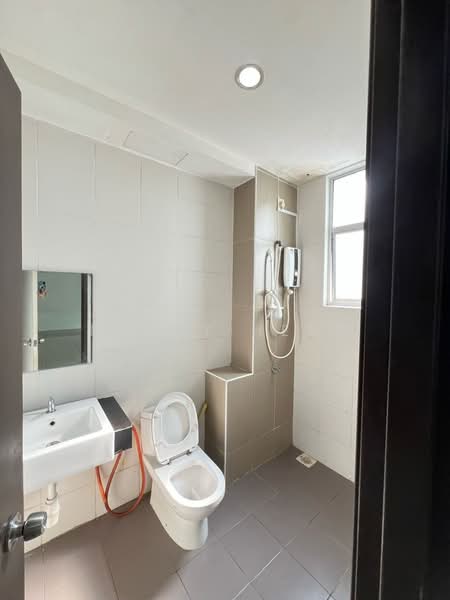 Kediaman Servis untuk Dijual di SuriaMas Suites - Mindy Heng - PropertyGuru.com.my