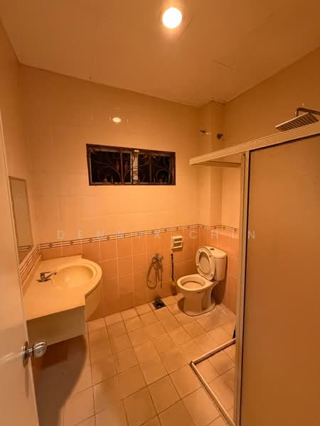 2-storey Terraced House for Rent in Seksyen 7 (Shah Alam) - Dennix Chin - Bathroom - PropertyGuru.com.my