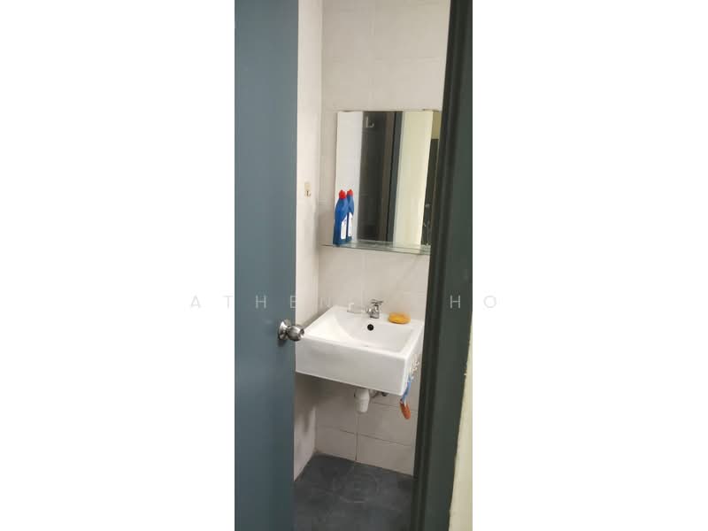 Kediaman Servis untuk Disewa di Mesahill - Athena Cho - Bathroom - PropertyGuru.com.my