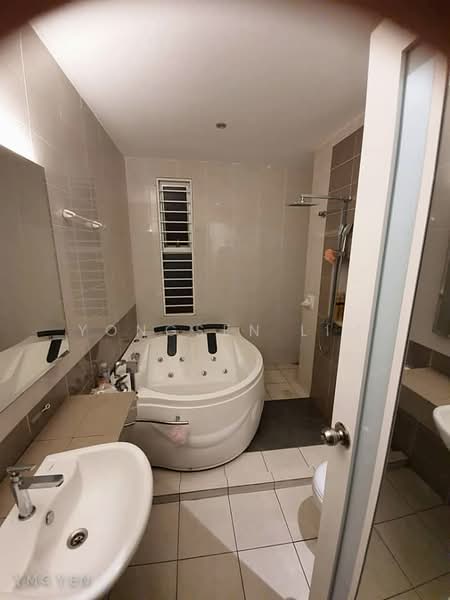 Rumah Teres 2-Tingkat untuk Dijual di Setia Indah (Setia Alam) - Yongsen Lim - Bathroom - PropertyGuru.com.my