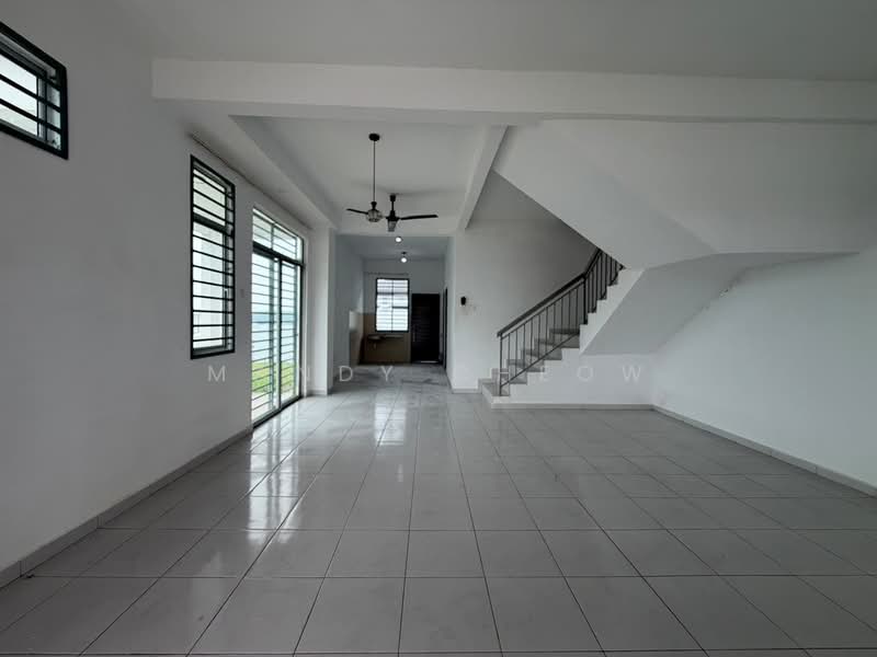 Terraced House for Sale in Taman Kundang Jaya (Rawang) - Mandy Cheow - Living Room - PropertyGuru.com.my