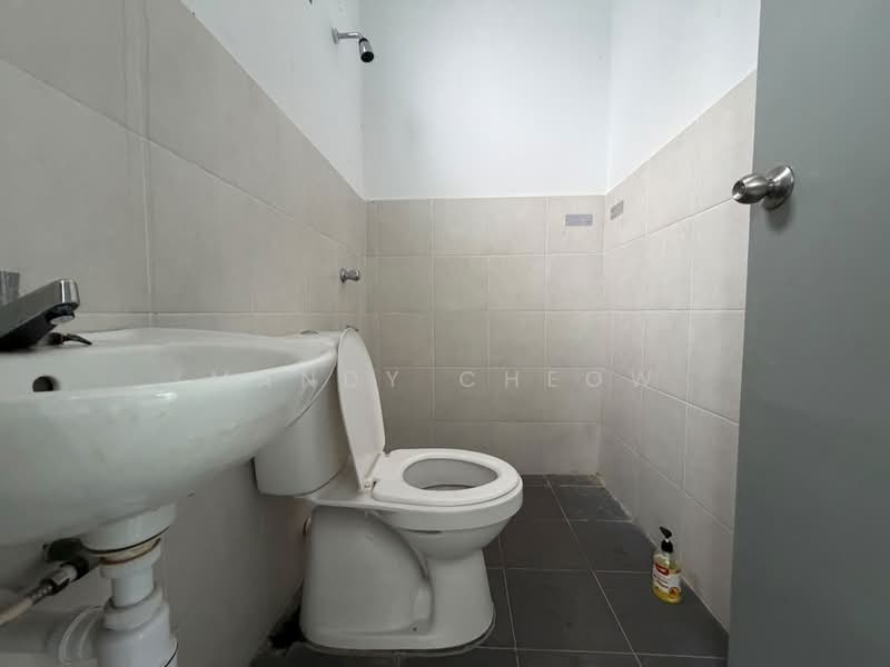 Terraced House for Sale in Taman Kundang Jaya (Rawang) - Mandy Cheow - Bathroom - PropertyGuru.com.my