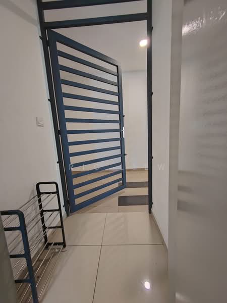 Service Residence for Sale at B11 Parkland Residence - Eric Liew - Entrance - PropertyGuru.com.my