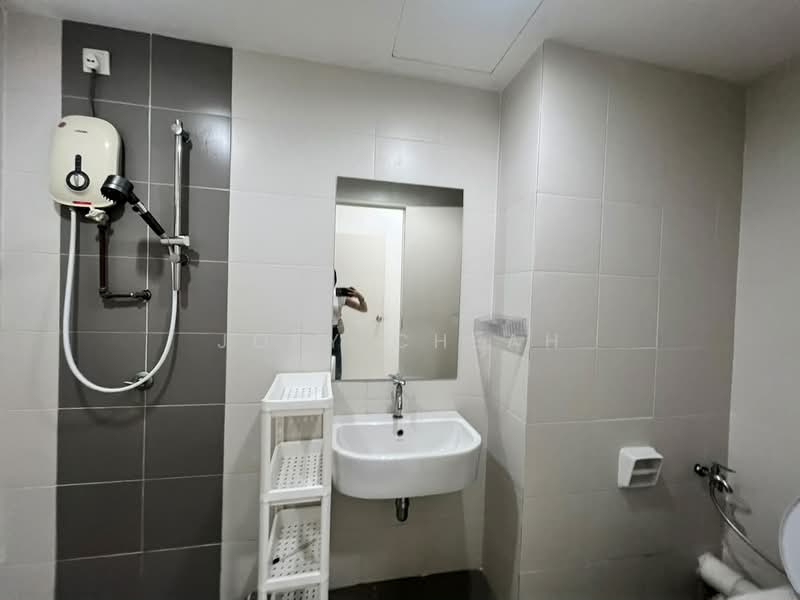 Kondominium untuk Disewa di Elit Heights @ Bayan City - Joey Cheah - Bathroom - PropertyGuru.com.my