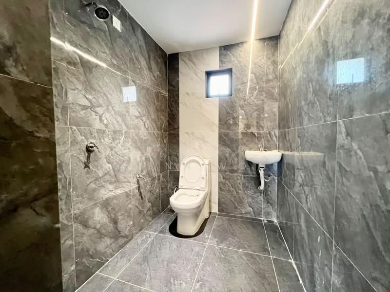 2-storey Terraced House for Sale in Taman Pelangi (Johor Bahru) - Glenn Woo - Bathroom - PropertyGuru.com.my