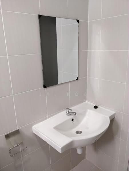 Kediaman Servis untuk Disewa di Meridin Bayvue Serviced Apartment - JY. KOK - Bathroom - PropertyGuru.com.my
