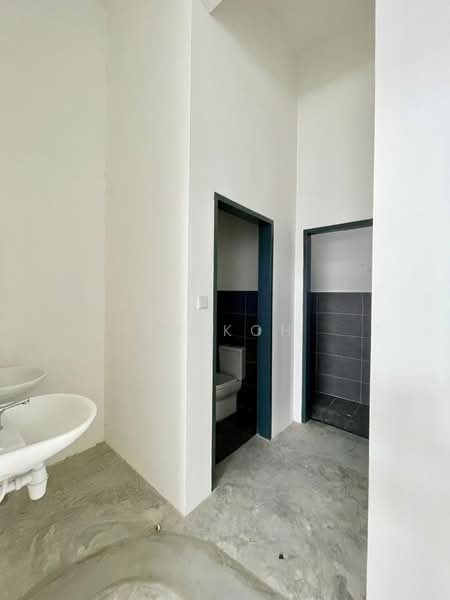 Kilang Teres untuk Disewa di Kulai (Johor) - KK Koh - Bathroom - PropertyGuru.com.my