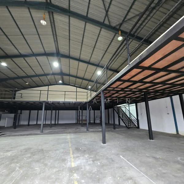 Warehouse for Rent in Sungai Buloh (Selangor) - Benjamin Lai - Interior - PropertyGuru.com.my