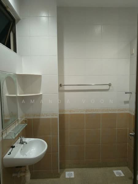 Semi-Detached House for Sale in Taman Sutera Utama (Skudai) - Amanda Voon - Bathroom - PropertyGuru.com.my