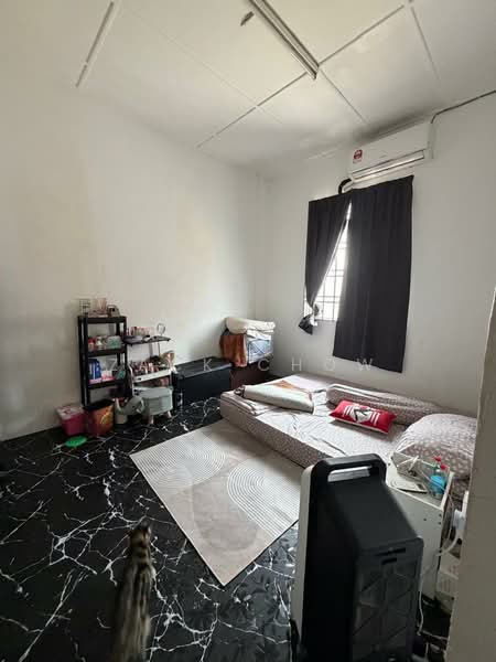 Rumah Flat untuk Dijual di Flat Taman Pelangi Indah - Zack Chow - Bedroom - PropertyGuru.com.my