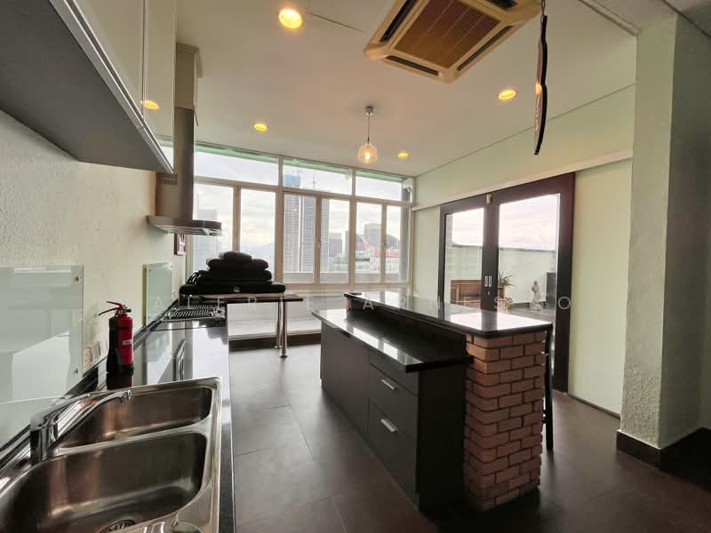 Kondominium untuk Dijual di Dua Residency - Valerie Arnesto - BBQ Area - PropertyGuru.com.my