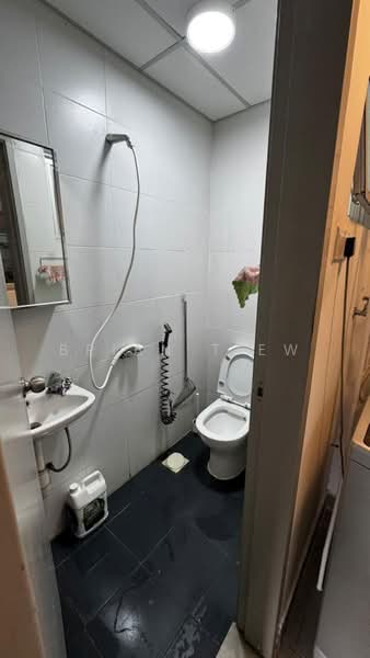 Condominium for Sale at Kiara Residence 2 (Residensi Kiara Jalil 2) - Brian Tiew - Bathroom - PropertyGuru.com.my