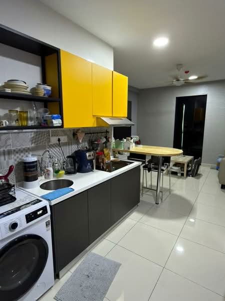 Service Residence for Sale at Liberty @ Arc - Brian Tiew - Kitchen - PropertyGuru.com.my