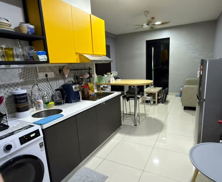 Service Residence for Sale at Liberty @ Arc - Brian Tiew - Kitchen - PropertyGuru.com.my
