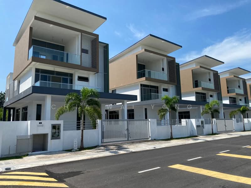 Bungalow House for Sale in Kota Kemuning (Shah Alam) - Chia Wai Yong - Exterior - PropertyGuru.com.my