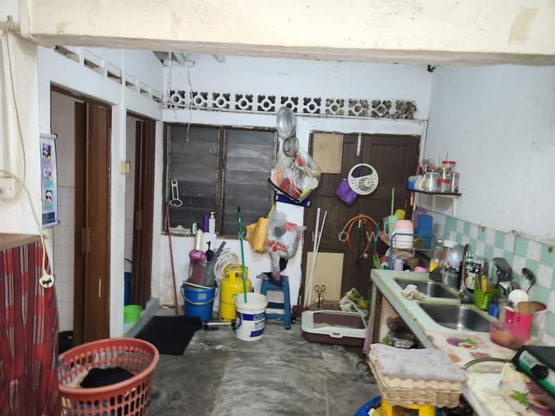 Rumah Teres 2-Tingkat untuk Dijual di Saleng (Senai) - Zack Chow - Kitchen - PropertyGuru.com.my