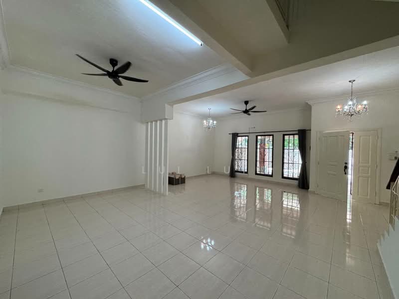 Rumah Teres 2-Tingkat untuk Disewa di Taman Pelangi Indah (Ulu Tiram) - Lui Lui - Living Room - PropertyGuru.com.my