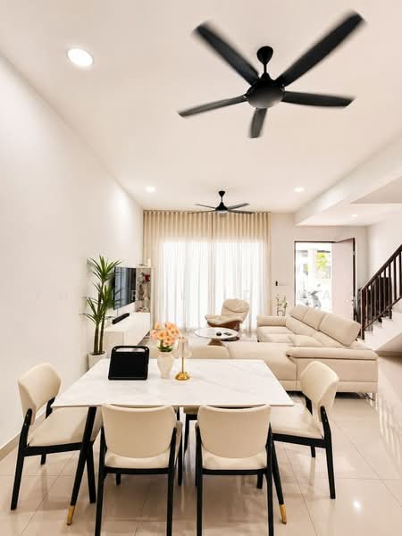 Terraced House for Sale in Seremban (Negeri Sembilan) - Khairul Idzwan - Living Room - PropertyGuru.com.my