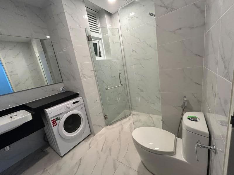 Service Residence for Rent at Met 1 Residences - Kelvin Loo - Bathroom - PropertyGuru.com.my