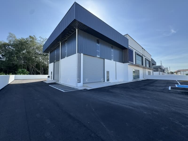 Semi-D Factory for Rent in Taman Perindustrian Bukit Minyak (Bukit Minyak) - Jack Saw - Exterior - PropertyGuru.com.my