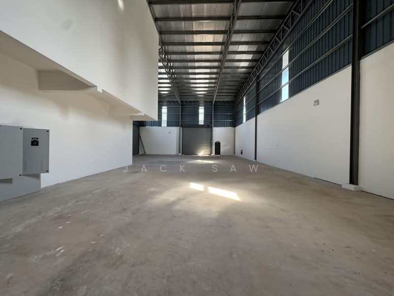 Semi-D Factory for Rent in Taman Perindustrian Bukit Minyak (Bukit Minyak) - Jack Saw - Interior - PropertyGuru.com.my